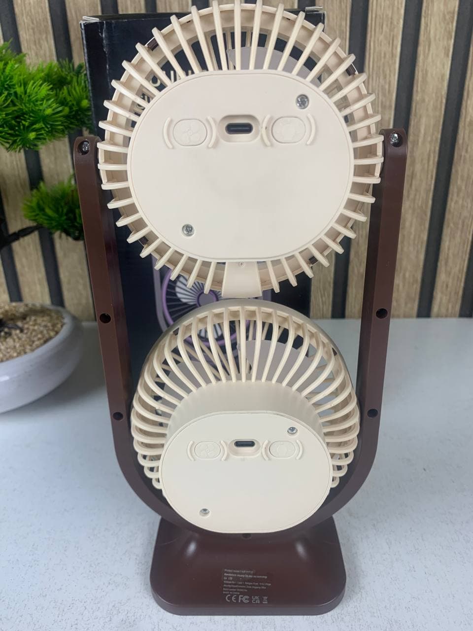 Ventilateur de Bureau Double Tête Rechargeable USB - مروحة المكتب المكتبية المزدوجة بـ 3 سرعات - Vacance & Loisir - صورة حقيقية 12