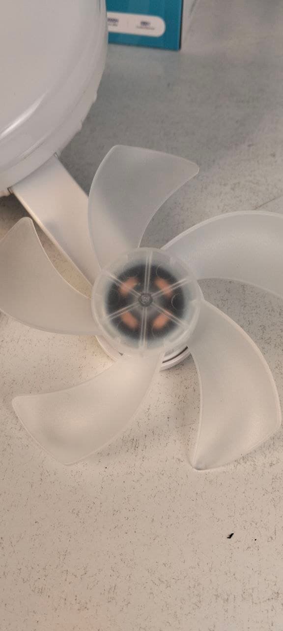 Ventilateur de Plafond LED Drone F4 avec Télécommande et Variateur - مروحة سقف ومصباح بتصميم الدرون مع ريموت كنترول - Produits de saison - صورة حقيقية 13
