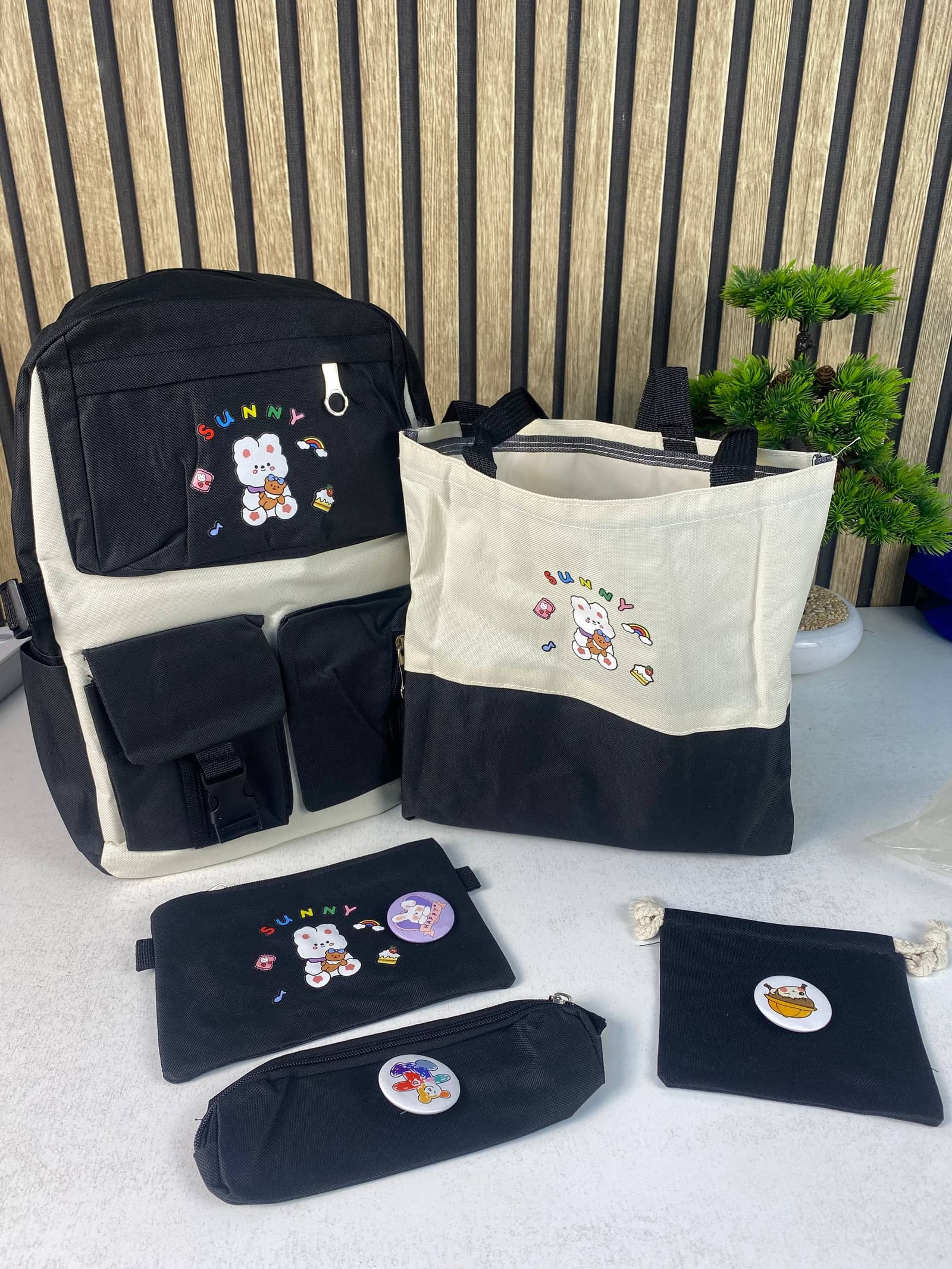 Sac à Dos Multifonctionnel Kawaii Grand Volume Imperméable et Résistant 5Pcs Noir SACKDS15N - حقيبة ظهر بعدة قطع بتصميم كاوايي - Sac à dos et Mode - صورة حقيقية 4
