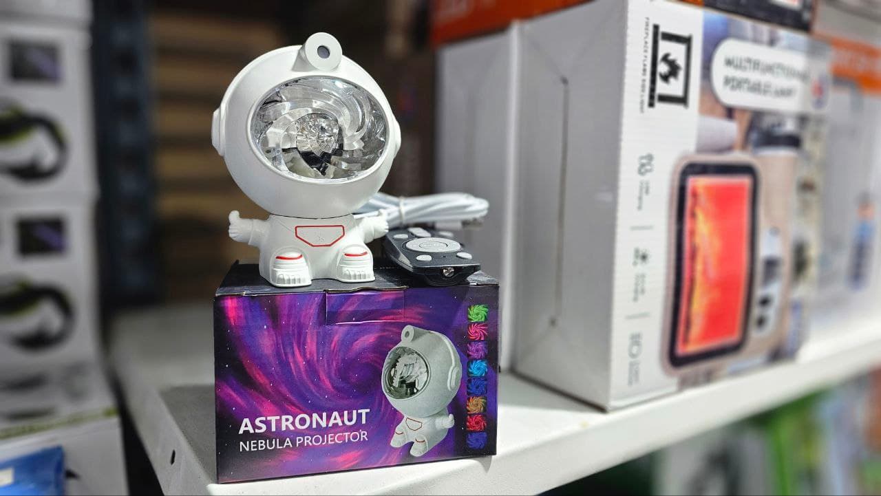 Projecteur De Lumière D'astronaute Ciél Etoilé nébuleuse galaxy V3 - Électronique - صورة حقيقية 4