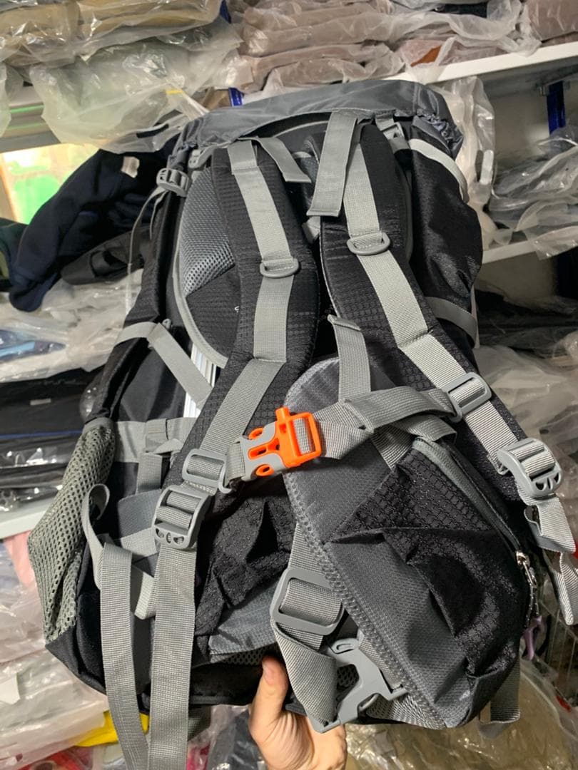 Sac à dos randonnée professionnel 80 L étanche, système de soutien dorsal léger - Camping et Randonnée - صورة حقيقية 8