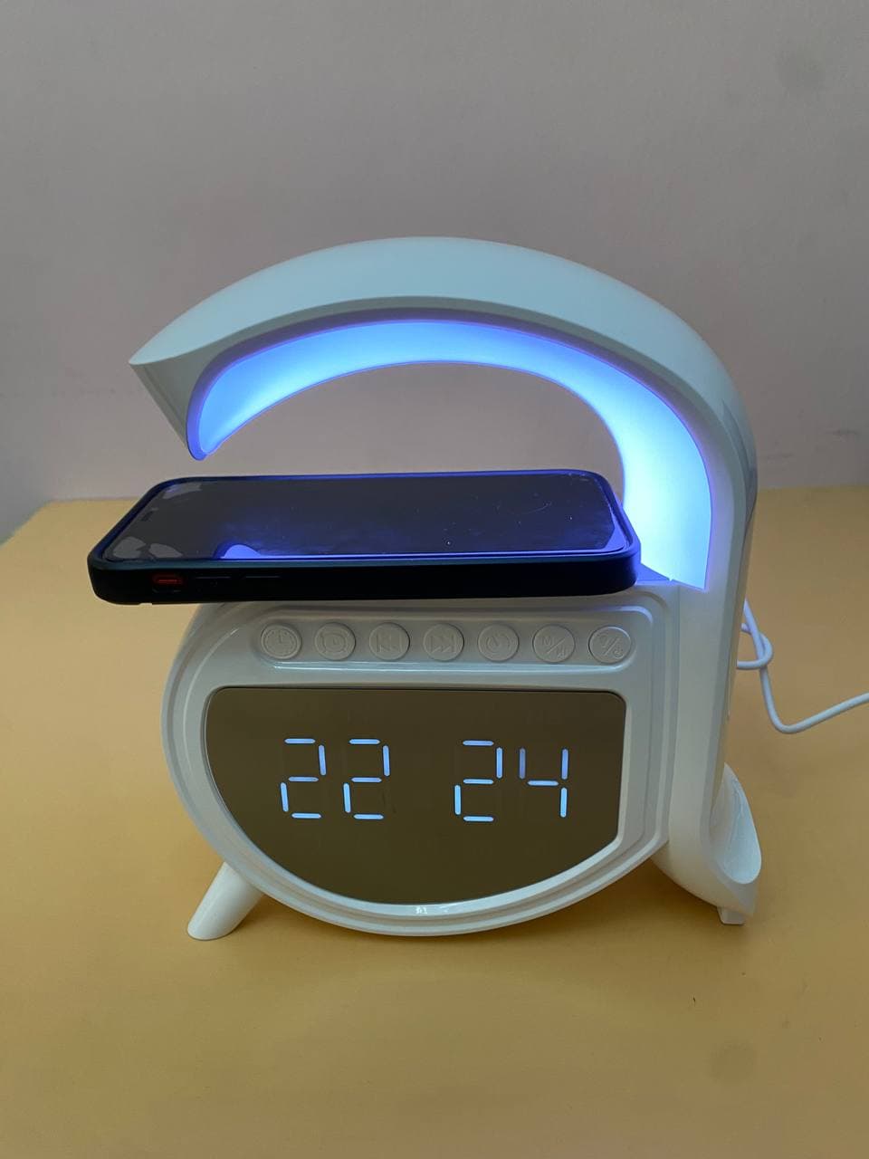 Réveil et Haut-parleur Bluetooth RGB intelligente type Big G Wireless Charger V5 - Électronique - صورة حقيقية 6