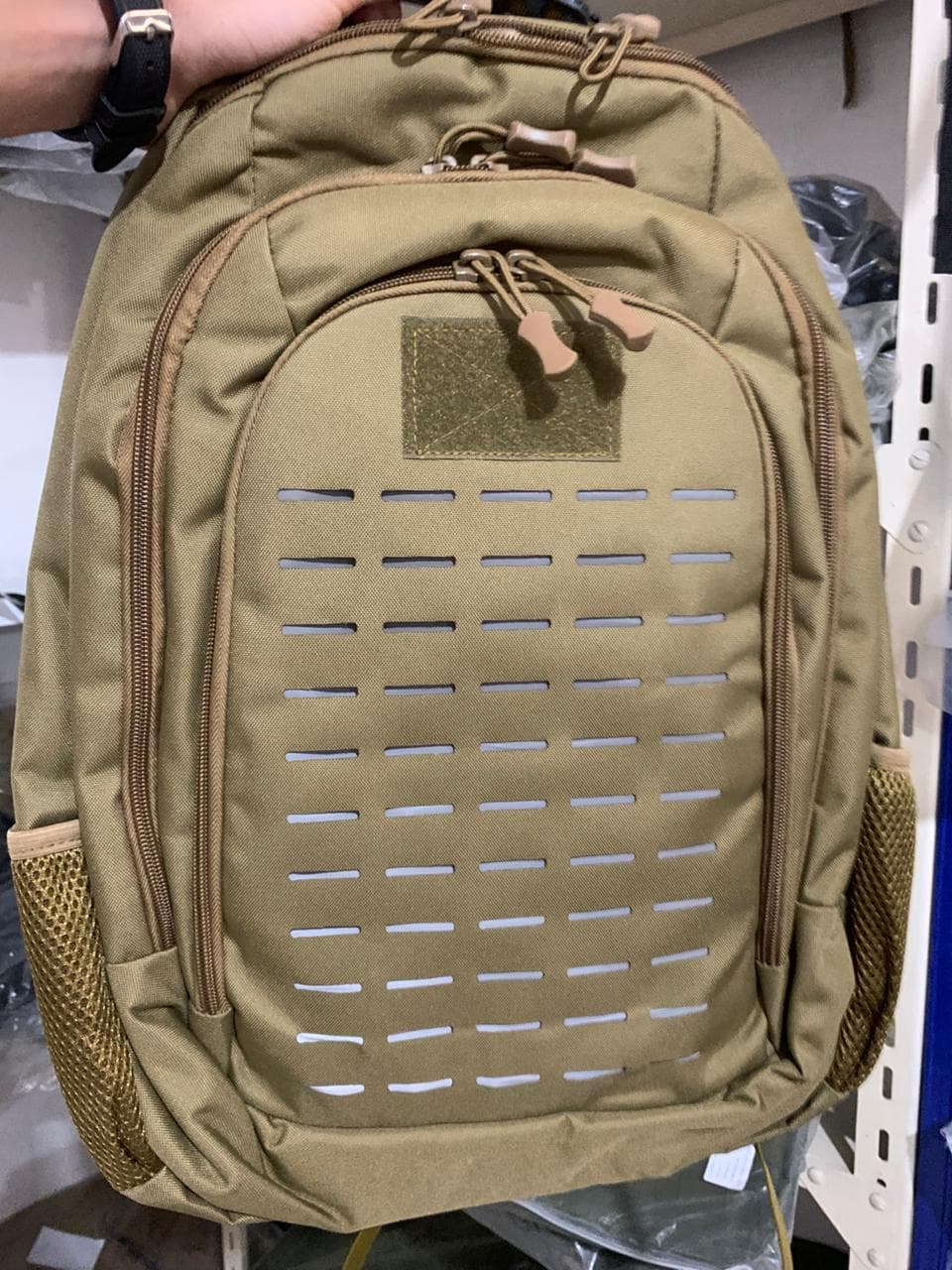 Sac à dos tactique USB pour camping, sac militaire 15,6 pouces - Camping et Randonnée - صورة حقيقية 7