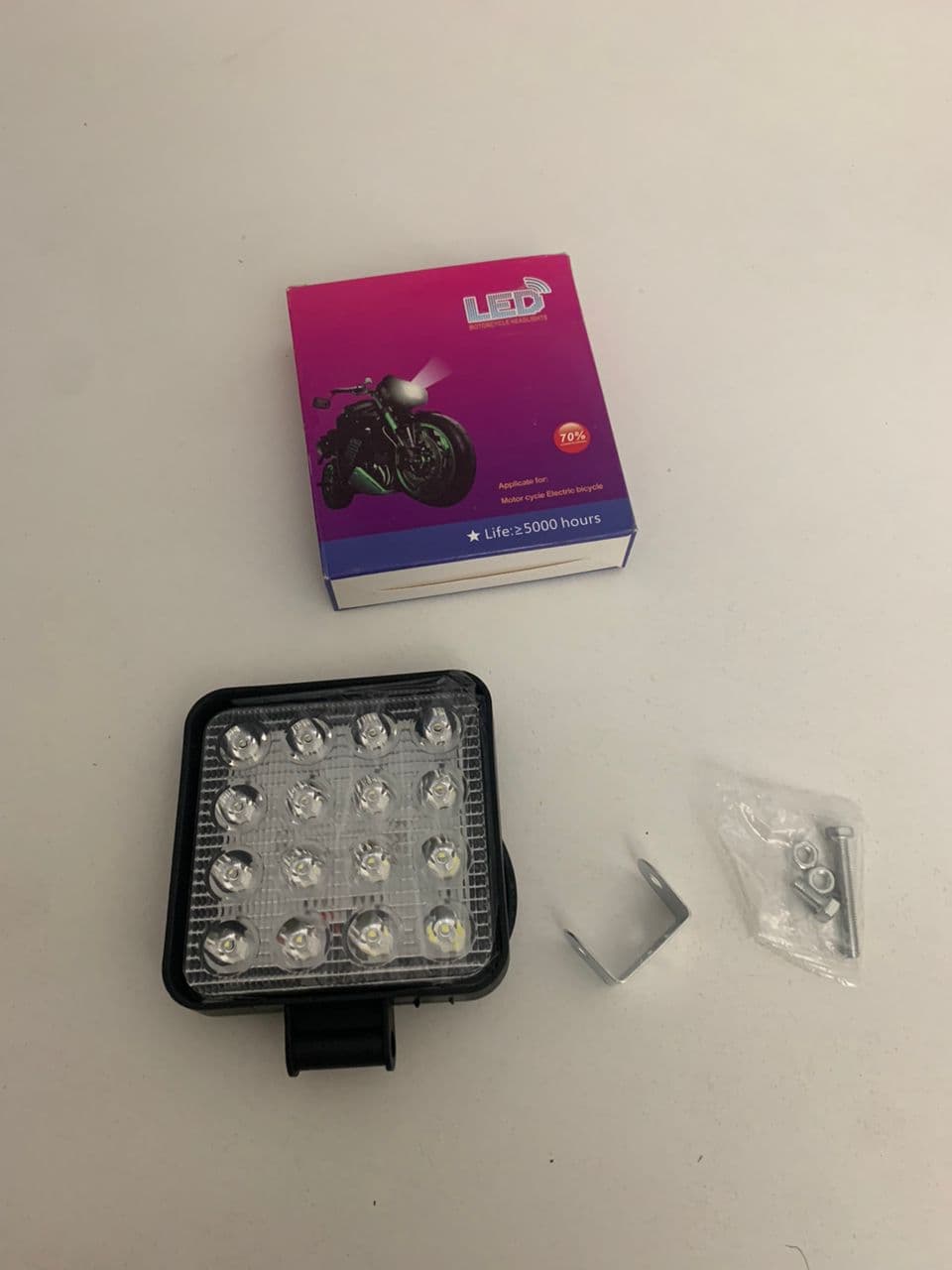 Phare de Travail LED 12V-24V en Aluminium pour Véhicules – مصابيح أمامية LED للألمنيوم 12 – 24 فولت لللمركبات - Accessoires Auto/Moto - صورة حقيقية 8