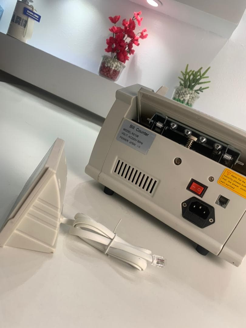 Compteuse Automatique de Billets avec Détection UV – آلة عد النقود الأوتوماتيكية مع كشف الأشعة فوق البنفسجية - Outillage et Bricolage - صورة حقيقية 14