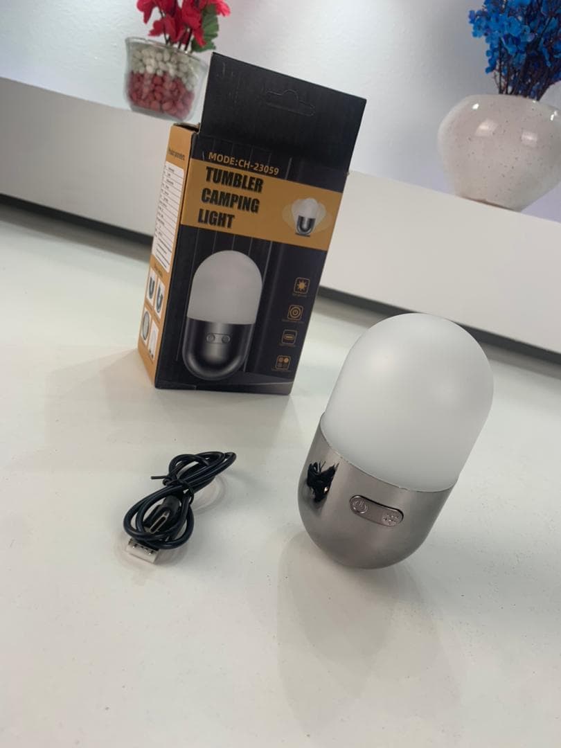 Lampe de camping rechargeable avec changement de couleur RVB – مصباح تخييم ملون - Électronique - صورة حقيقية 8