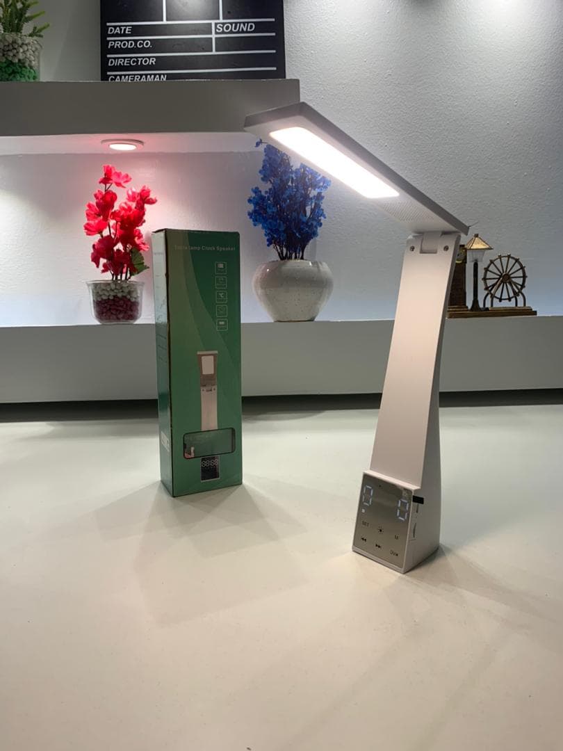 4en1 Lampe de Bureau LED et Haut-Parleur Bluetooth – مصباح مكتب و مكبر صوت - Électronique - صورة حقيقية 7