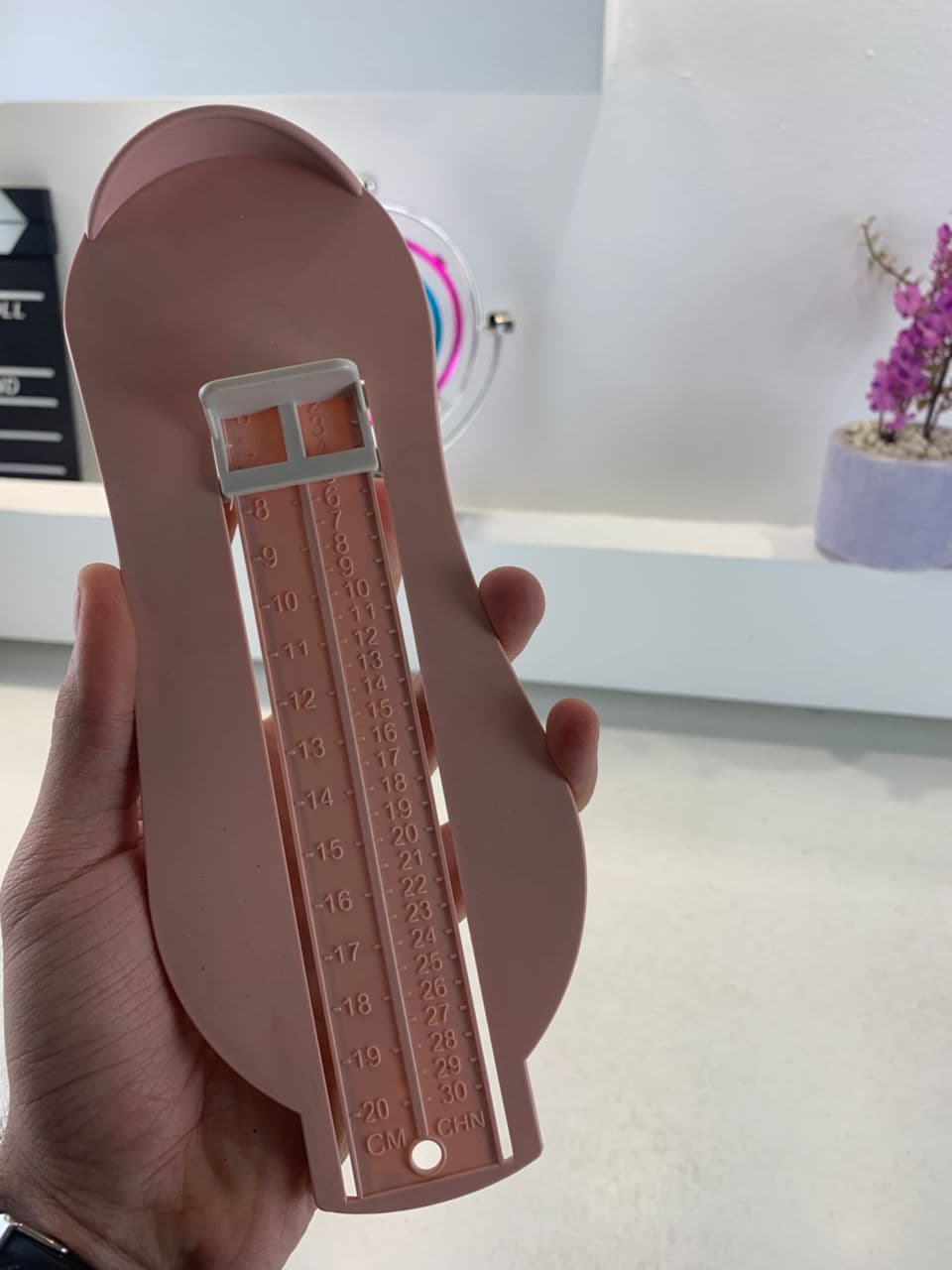 Règle de mesure de la taille des chaussures pour enfants – أداة قياس القدم للأطفال - Divers - صورة حقيقية 7