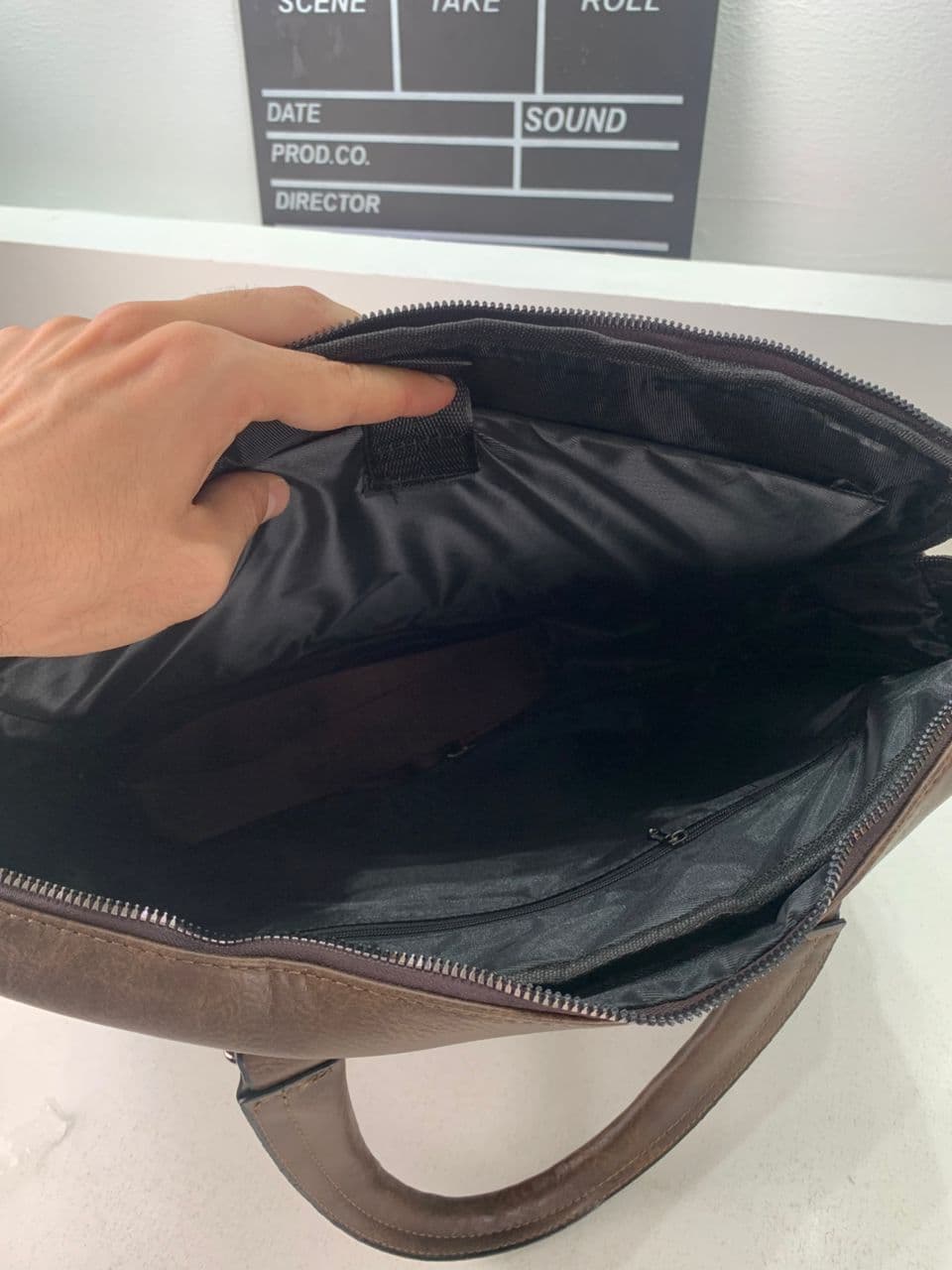Cartable Homme en Simili Cuir Design Élégant Jeep Marron Foncé – حقيبة جلدية لون بني داكن - Sac à dos et Mode - صورة حقيقية 7