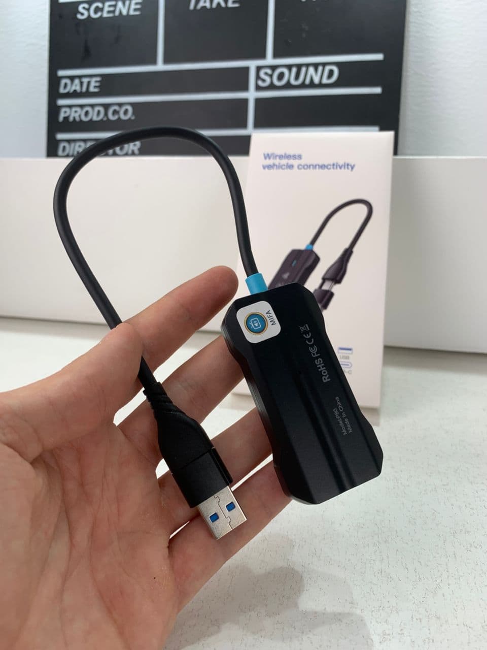 Adaptateur USB CarPlay Sans Fil pour Voitures - جهاز ميديا ذكي للسيارات - Accessoires Auto/Moto - صورة حقيقية 9