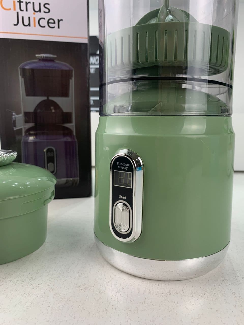 Presse Agrumes Electrique Portable 600 ml Rechargeable Moteur Silencieux – عصارة حمضيات محمولة وقابلة للشحن - Cuisine - صورة حقيقية 7