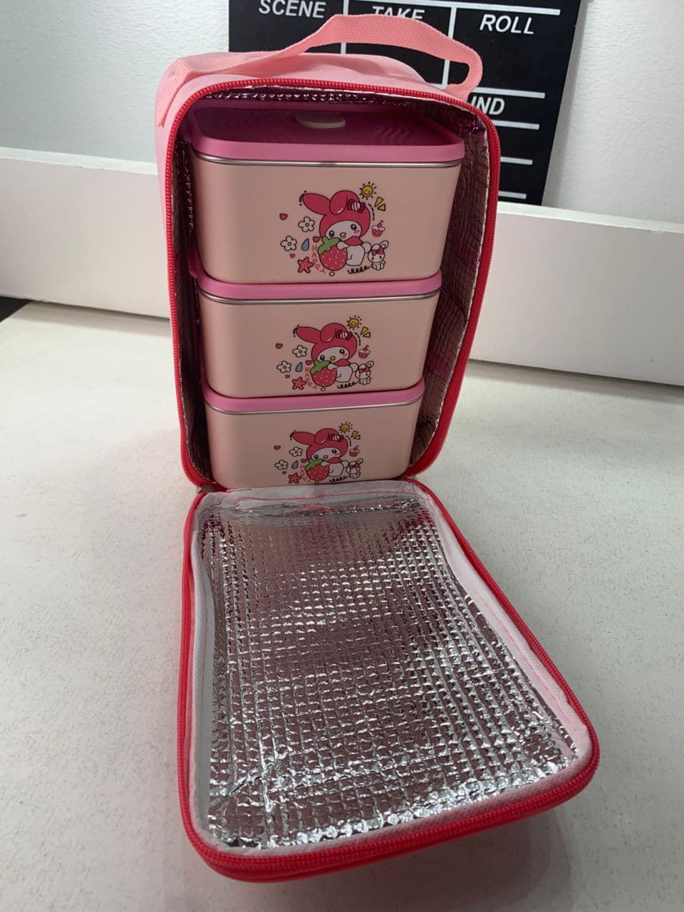 Lunch Box avec Sac Isotherme Design Cartoon 3 Compartiments Alimentaires – حافظة أطعام للأطفال 3 طبقات - Cuisine - صورة حقيقية 12