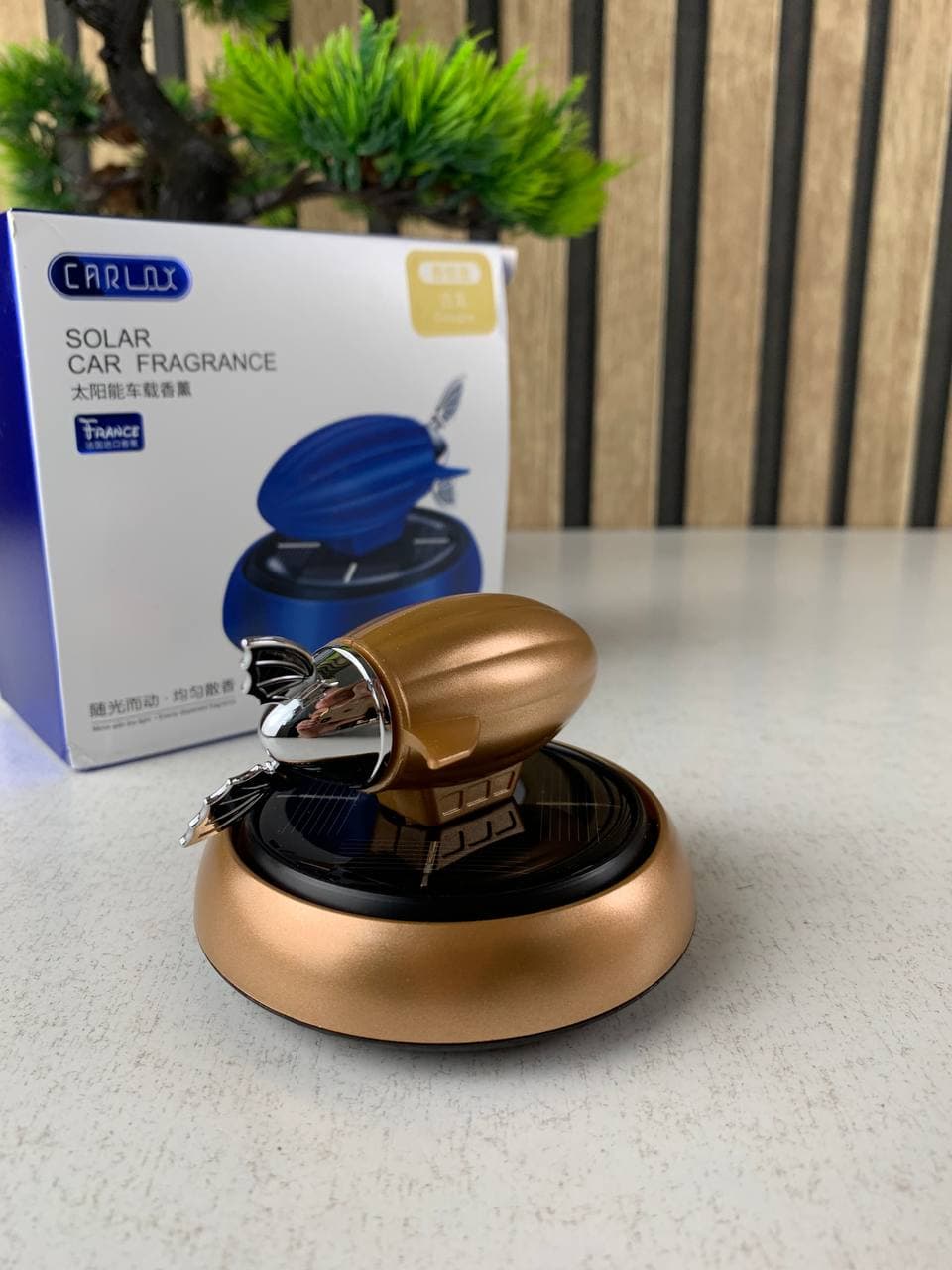 Dirigeable Désodorisant solaire en alliage pour voiture – معطر هواء للسيارة يعمل بالطاقة الشمسية على شكل منطاد - Accessoires Auto/Moto - صورة حقيقية 7