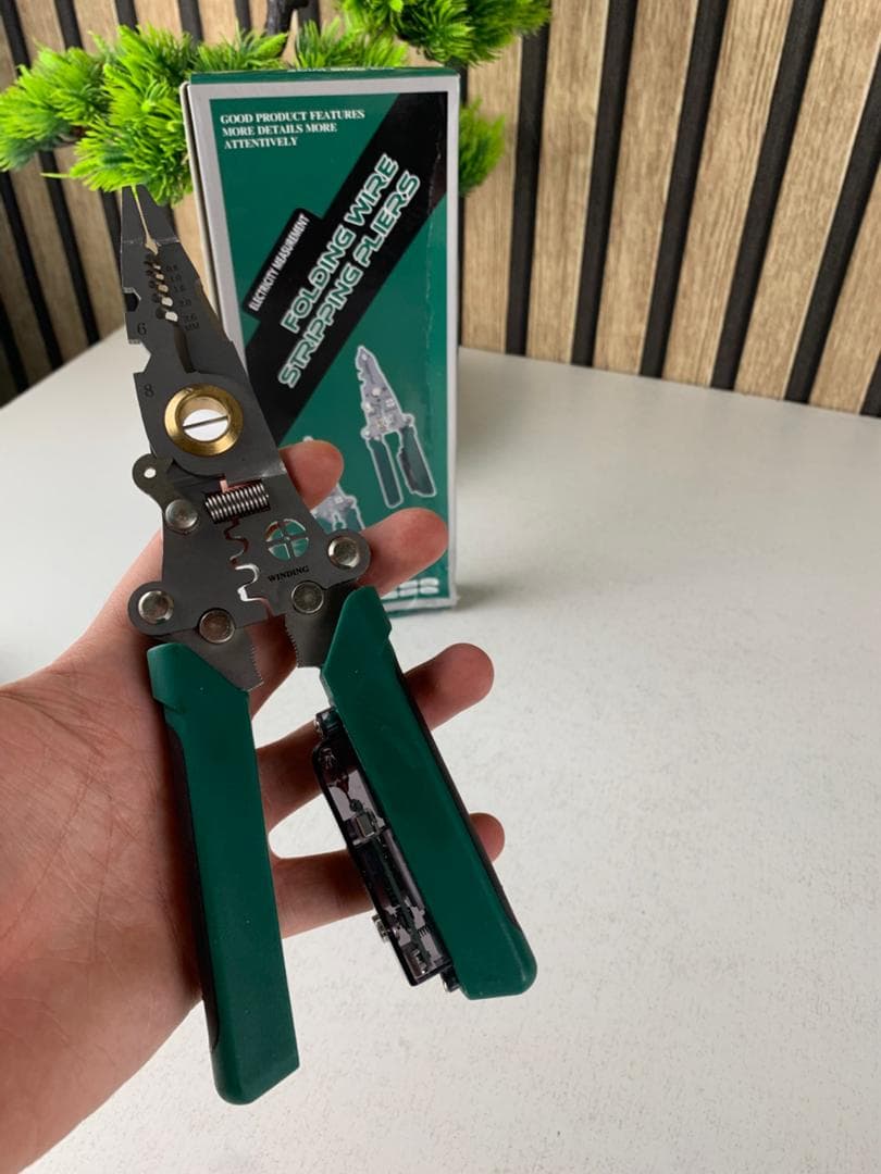 Pince à dénuder multifonction avec testeur de tension – أداة تجريد الأسلاك متعددة الوظائف - Outillage et Bricolage - صورة حقيقية 7