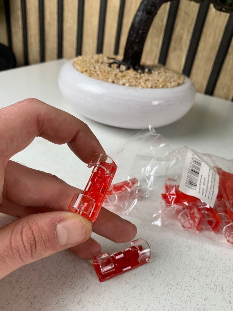 Pack 20pcs Pinces de câble auto-adhésives solides et transparents – طقم تنظيم الكابلات - Outillage et Bricolage - صورة حقيقية 9