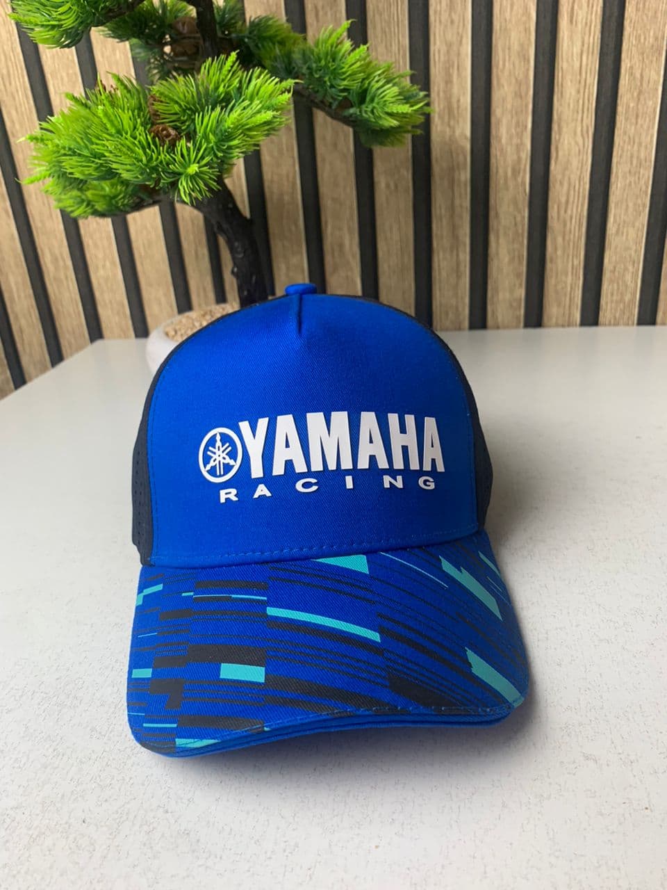 Casquette Yamaha Racing Bleu et Noire avec Filet Respirant Unisexe – قبعة رياضية جودة عالية - Accessoires - صورة حقيقية 8