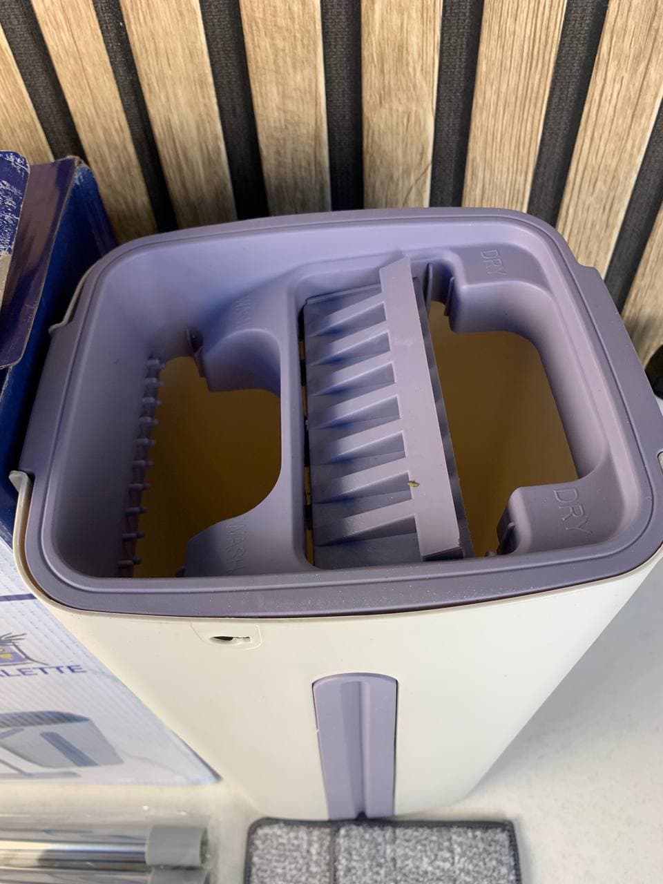 Balai-serpillère plat avec seau à deux compartiments et lingettes en microfibre - ممسحة مايكروفيبر مع دلو بغرفتين للفصل بين الماء النظيف - Maison - صورة حقيقية 14