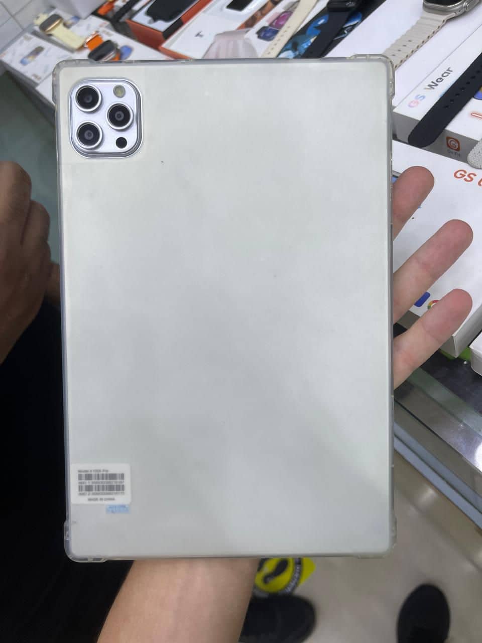 • Tablet a1000 10 inch