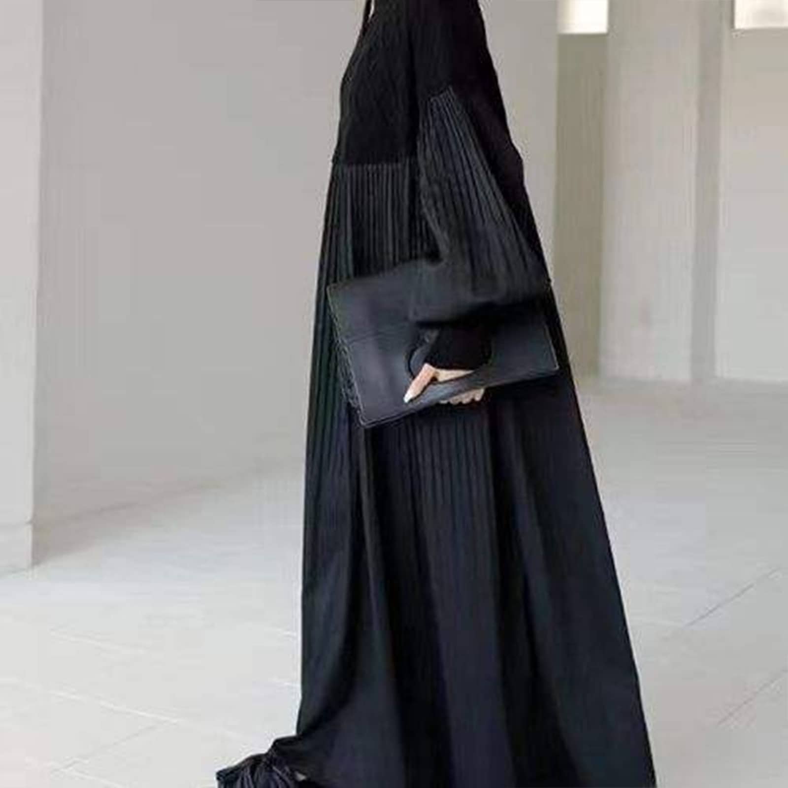 • فستان اسود